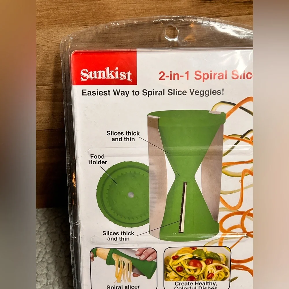 Sunkist 2-in-1 Spiral Slicer Vegetable Slicer Green New In Pack